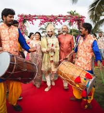 GROOM ENTRY