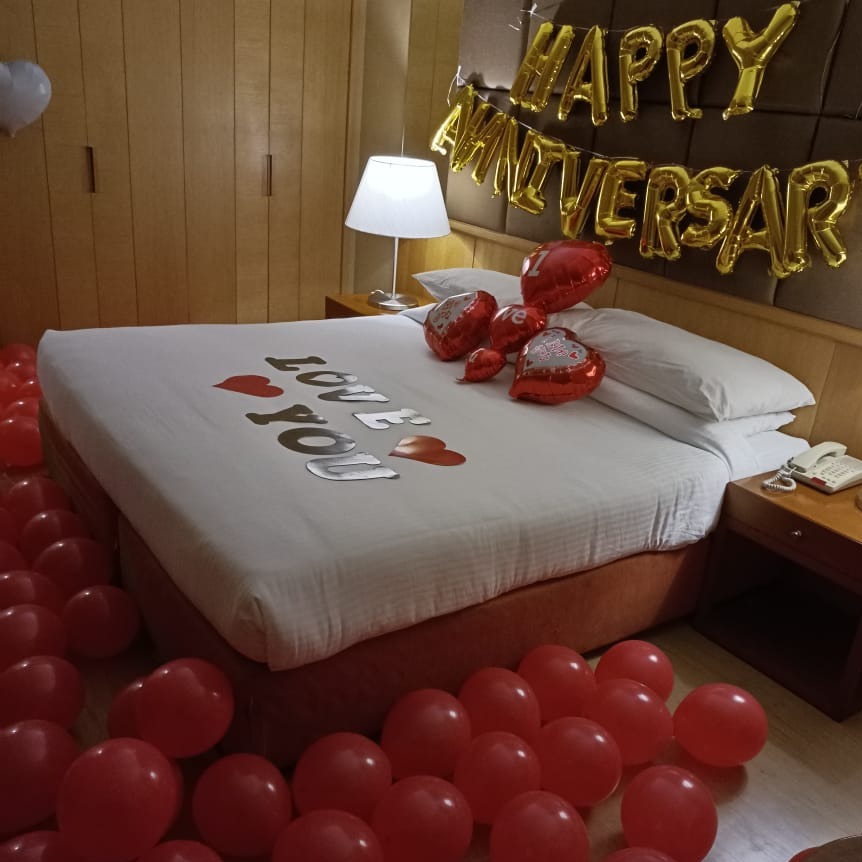 ROOM DECORATION FOR COUPLE