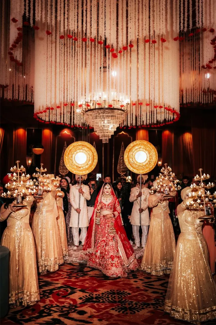 ENTRY WITH GIRLS IN ANY THEAM