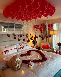 HEAVY ROOM DECORATION 